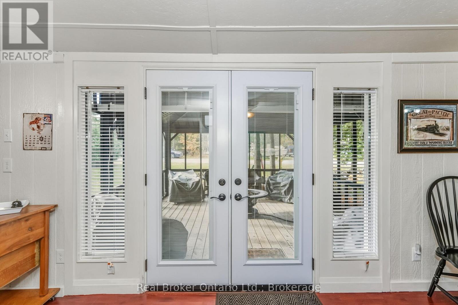 33 GLOUCESTER GROVE - 7