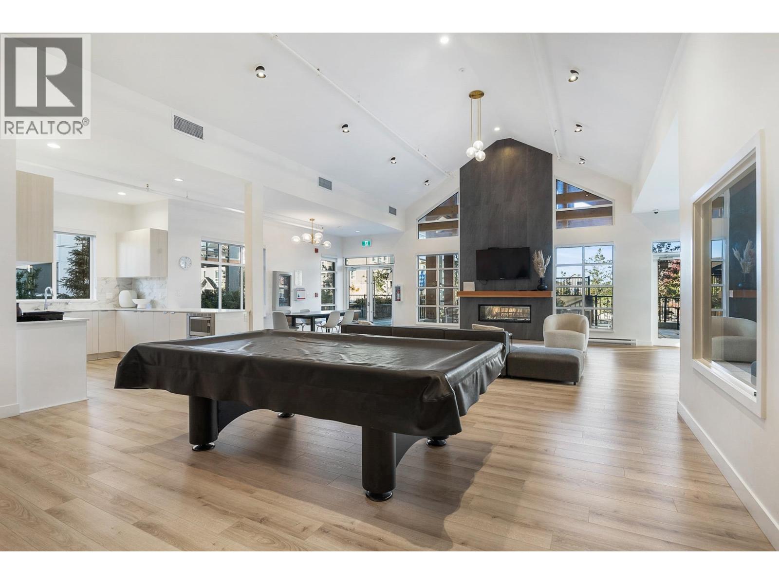 201 1892 STARLING DRIVE, Tsawwassen