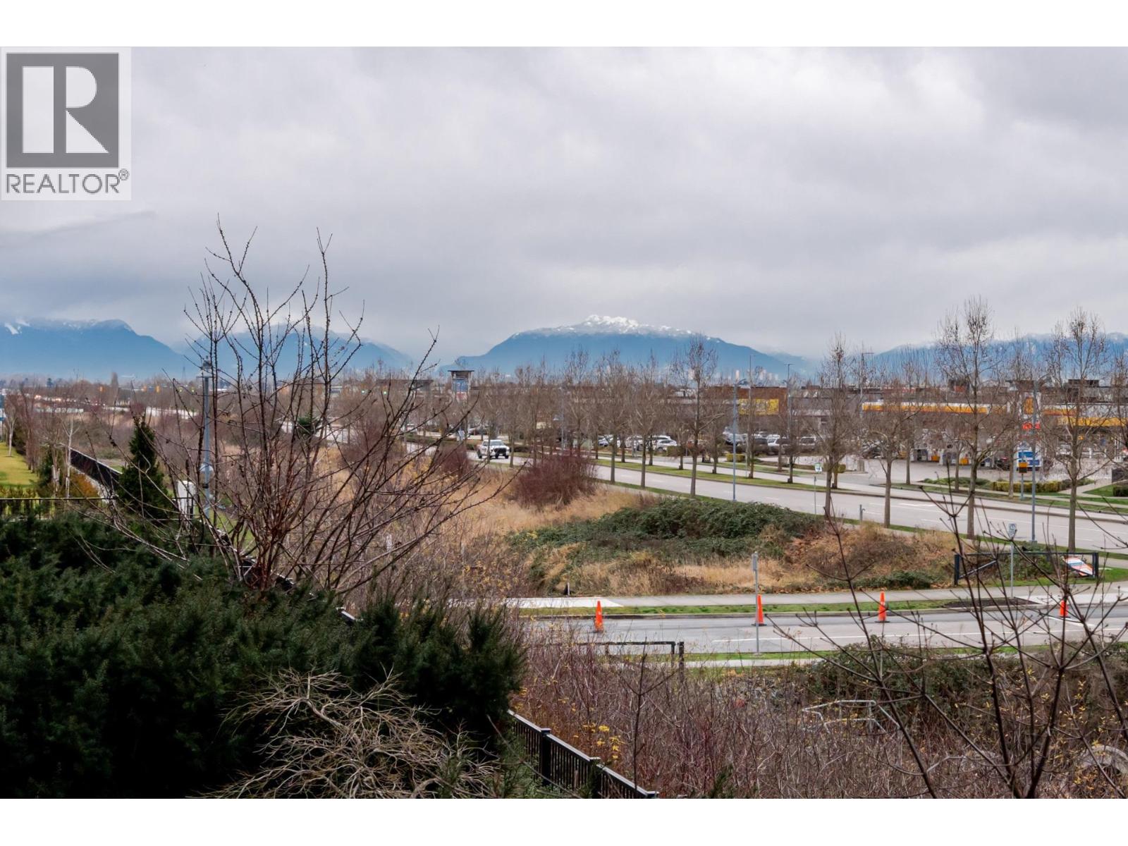 201 1892 STARLING DRIVE, Tsawwassen