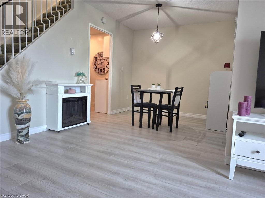 36 HAYHURST Road Unit# 334, Brantford, Ontario, N3R6Y9 — Photo 13
