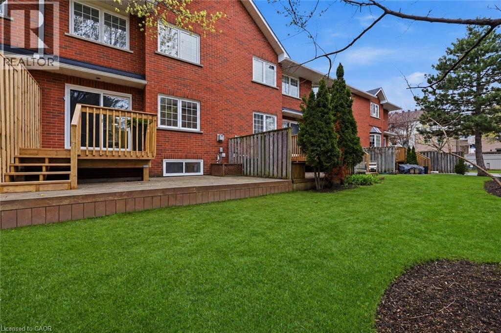 2880 HEADON FOREST Drive Unit# 10, Burlington, Ontario, L7M4H2 — Photo 32