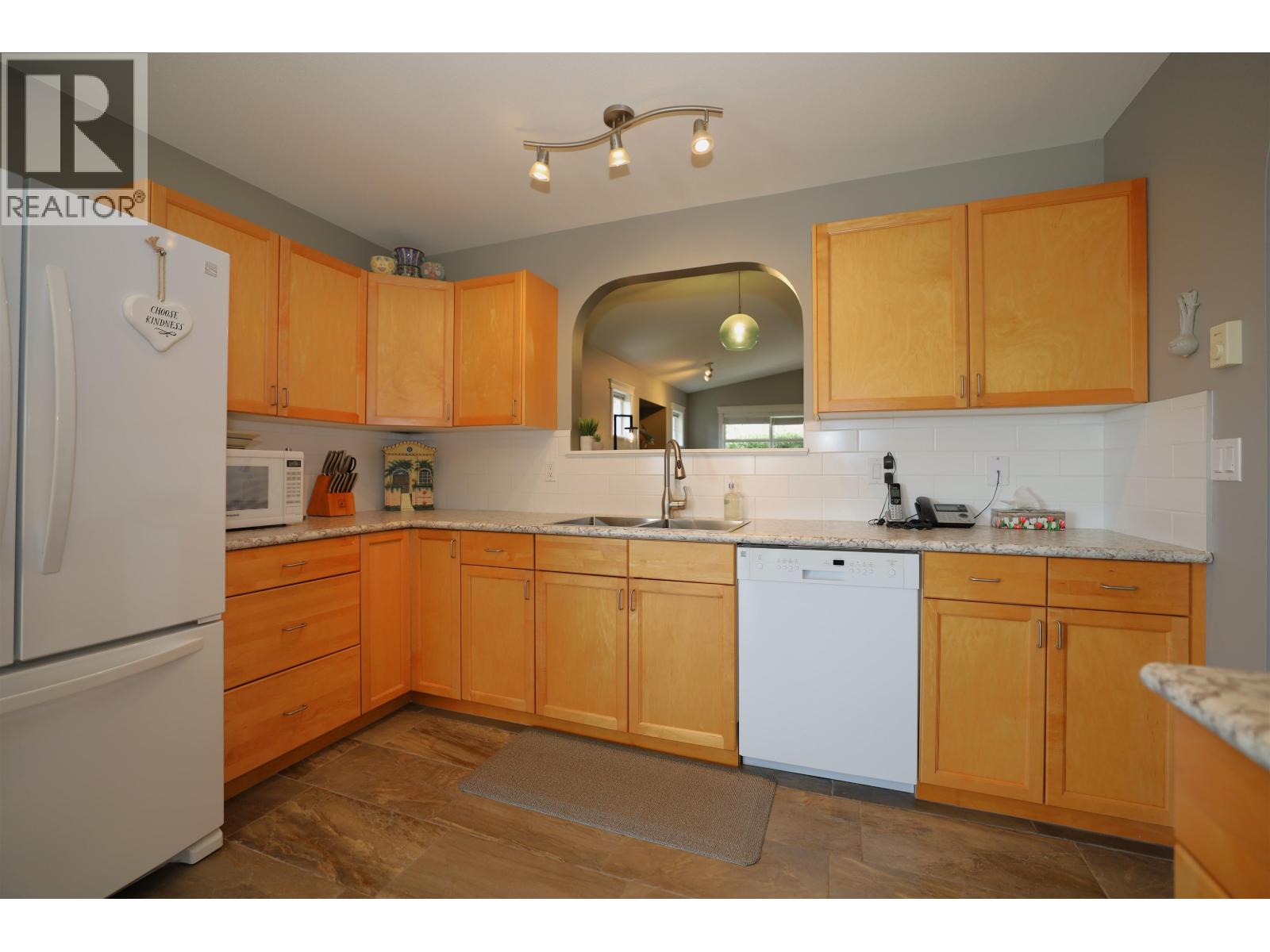 6335 TYLER ROAD, Sechelt