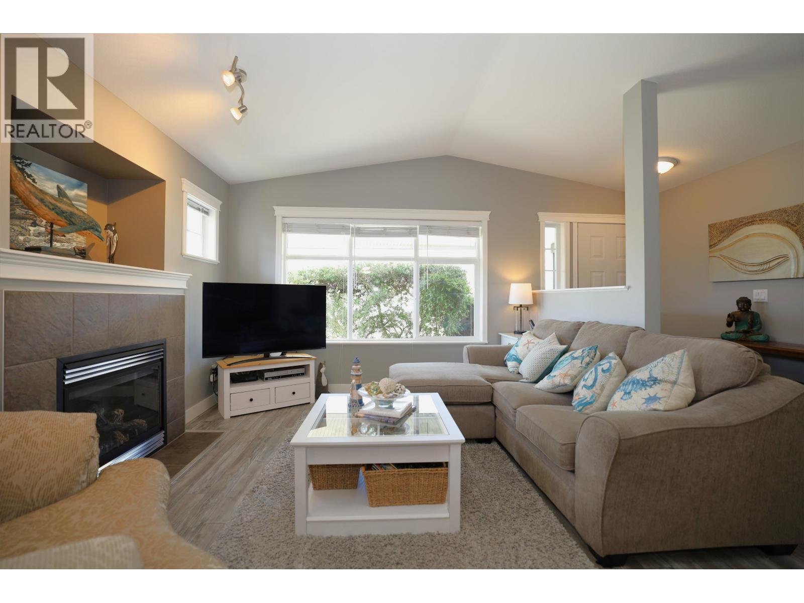 6335 TYLER ROAD, Sechelt