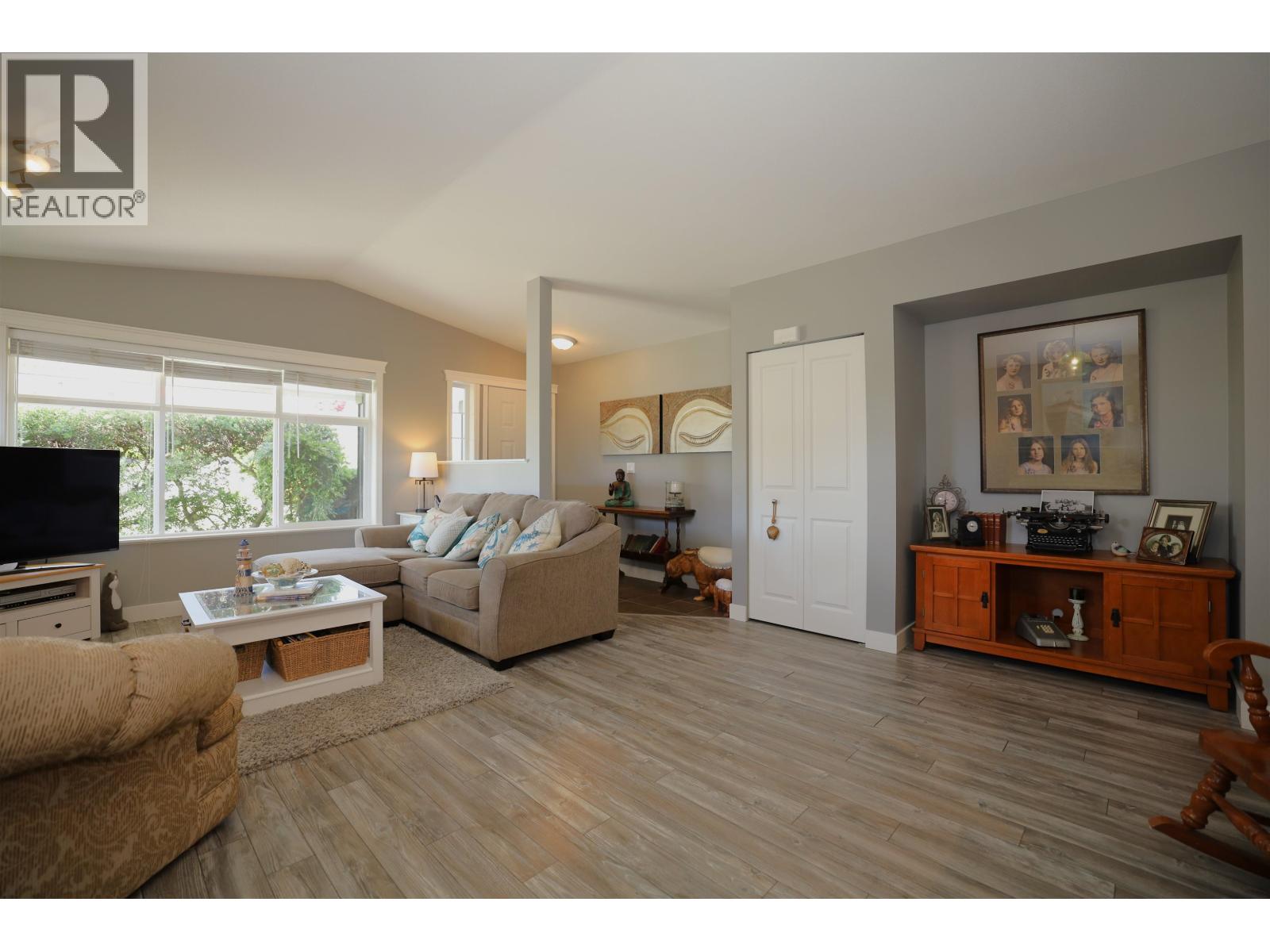 6335 TYLER ROAD, Sechelt