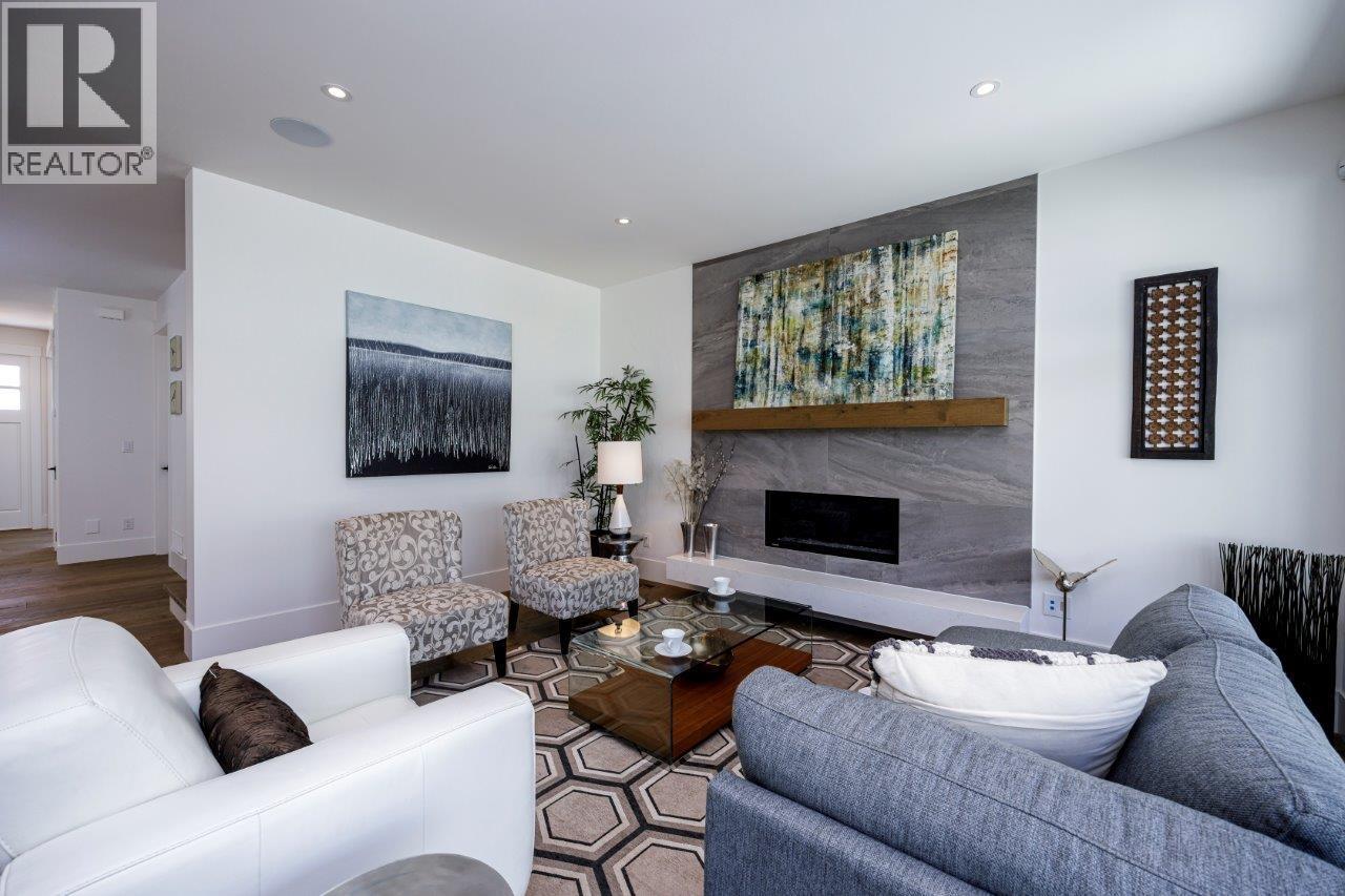 1028 CALVERHALL STREET, North Vancouver