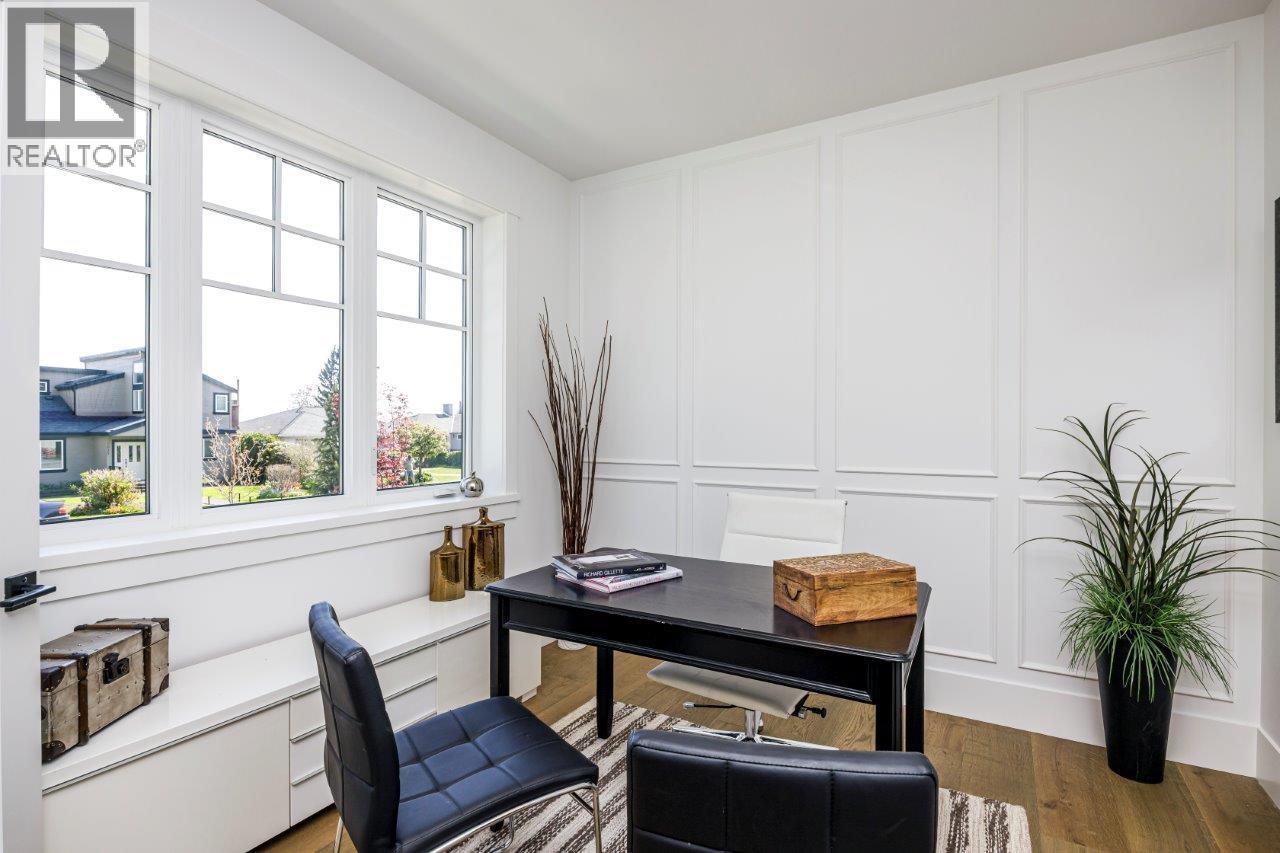 1028 CALVERHALL STREET, North Vancouver