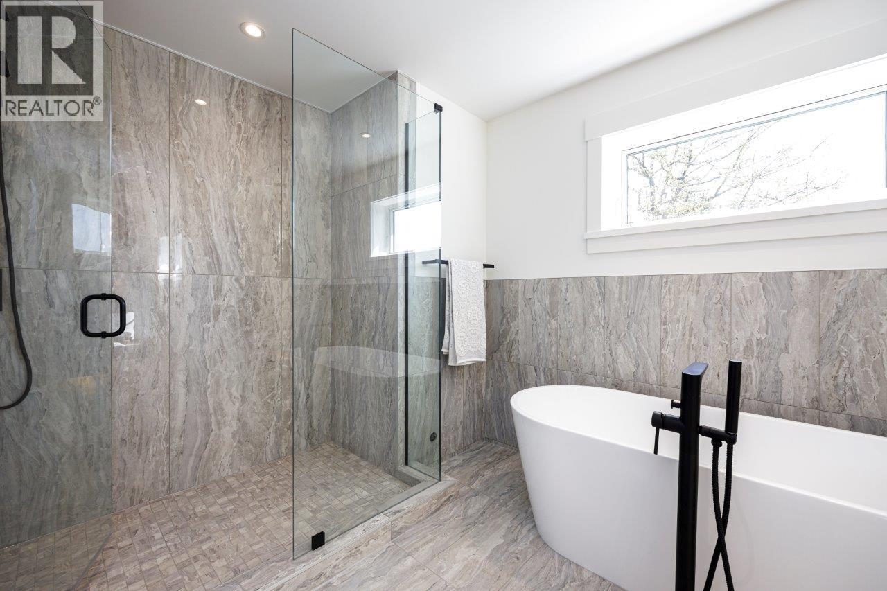 1028 CALVERHALL STREET, North Vancouver