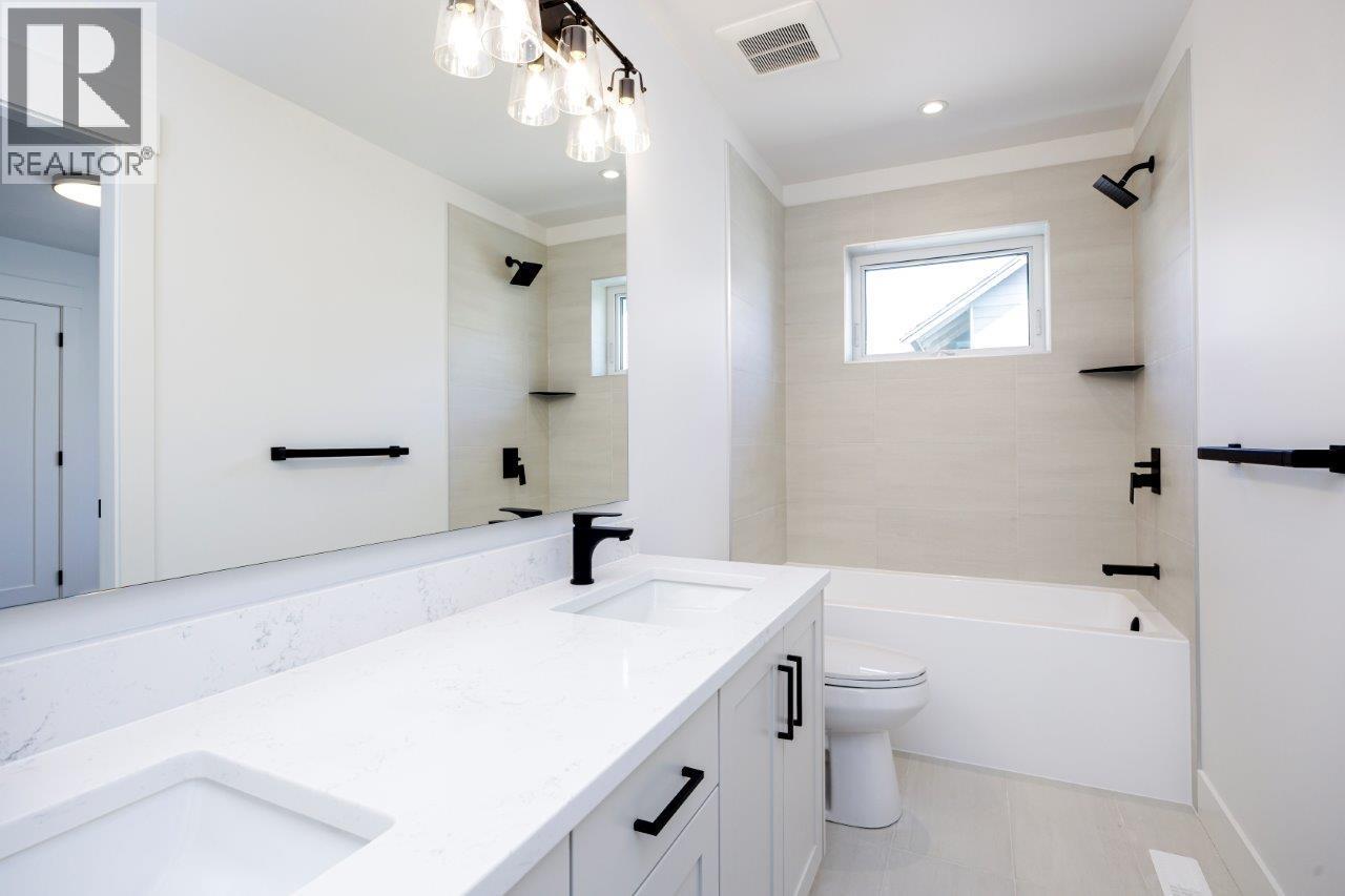 1028 CALVERHALL STREET, North Vancouver