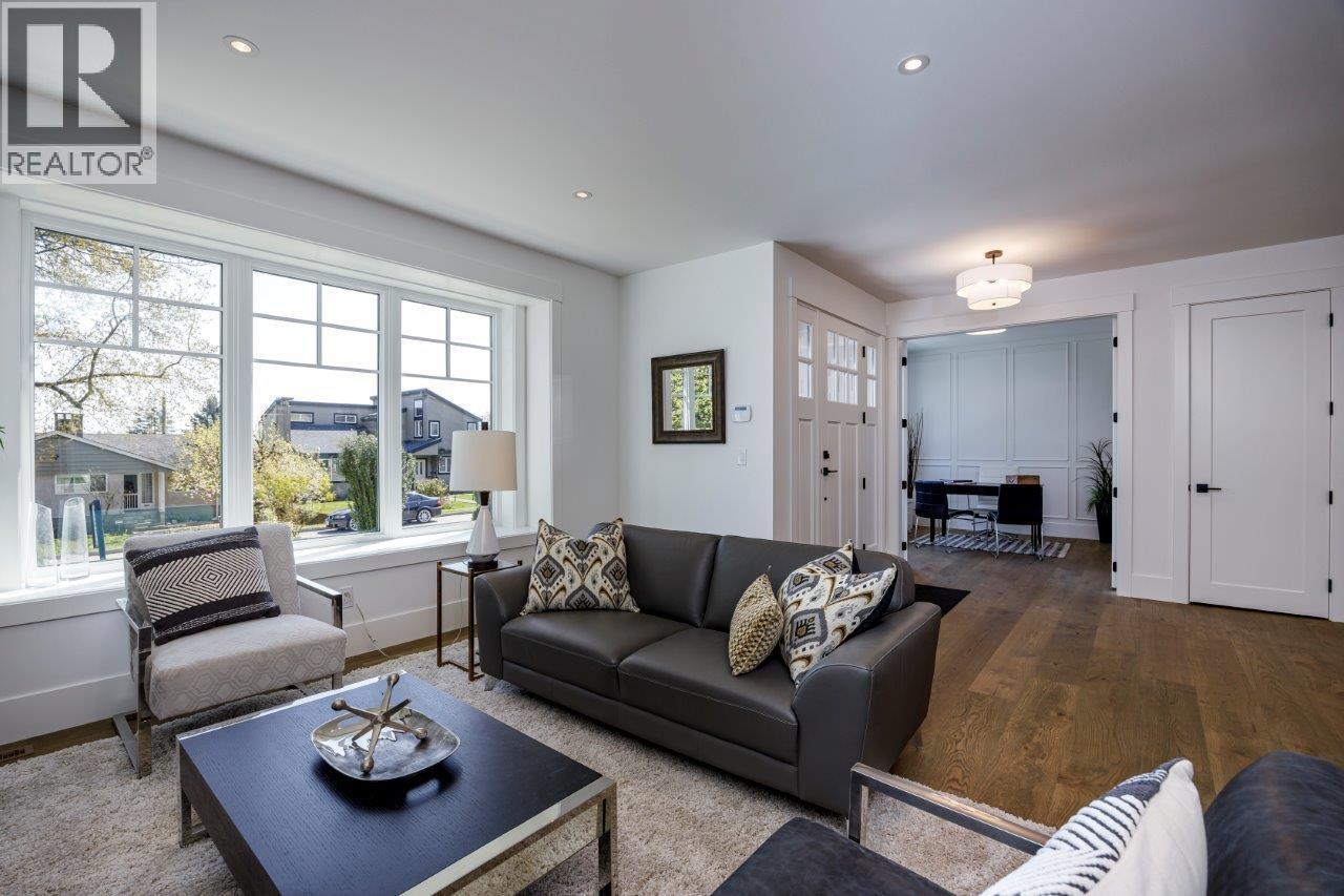 1028 CALVERHALL STREET, North Vancouver