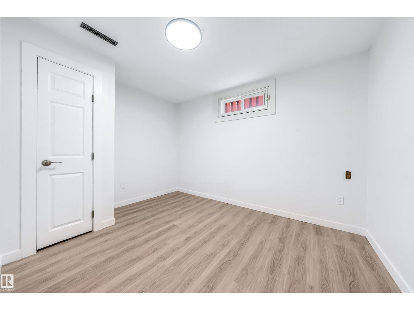 4238 117 AV NW, Edmonton