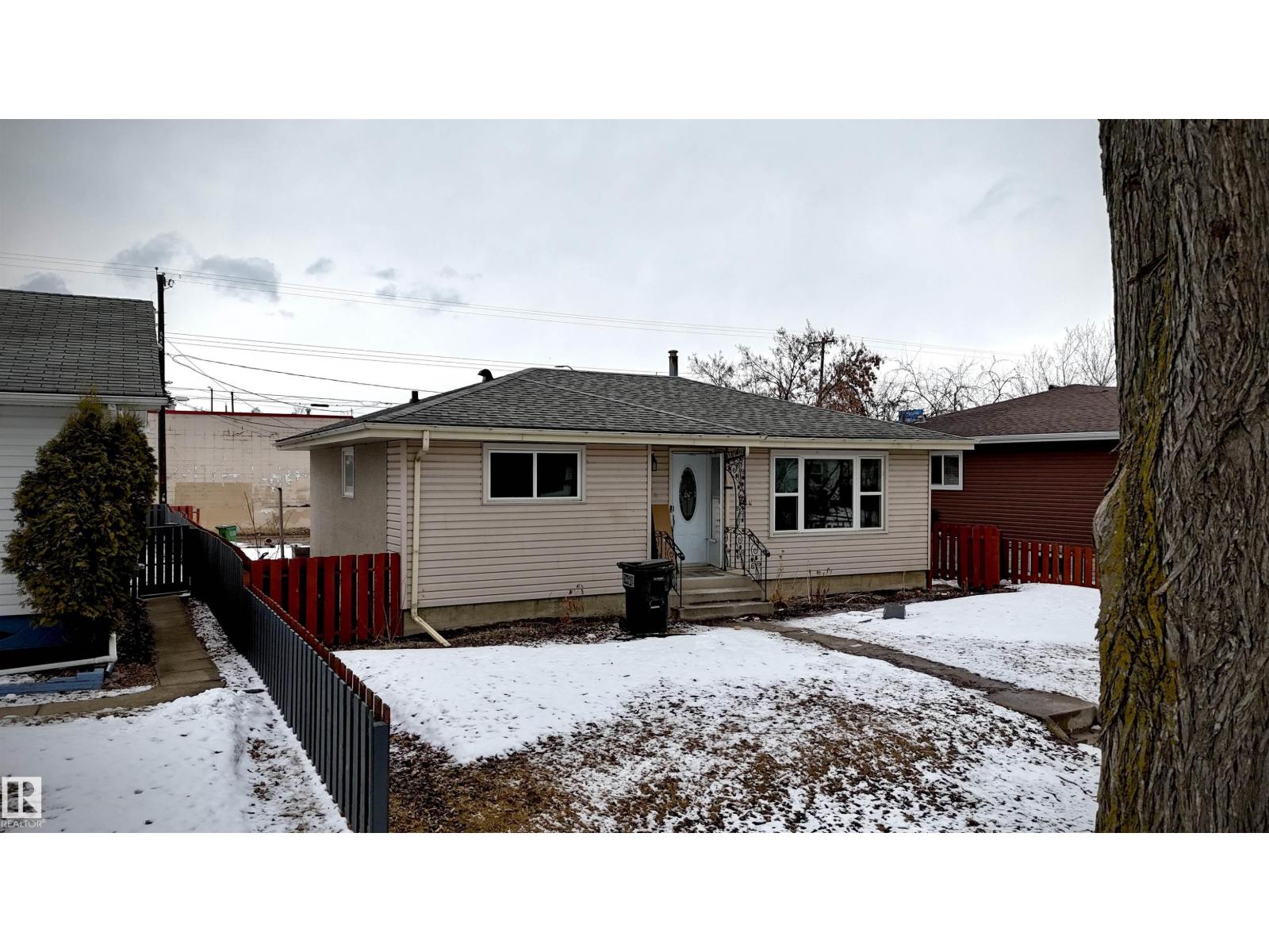 4238 117 AV NW, Edmonton