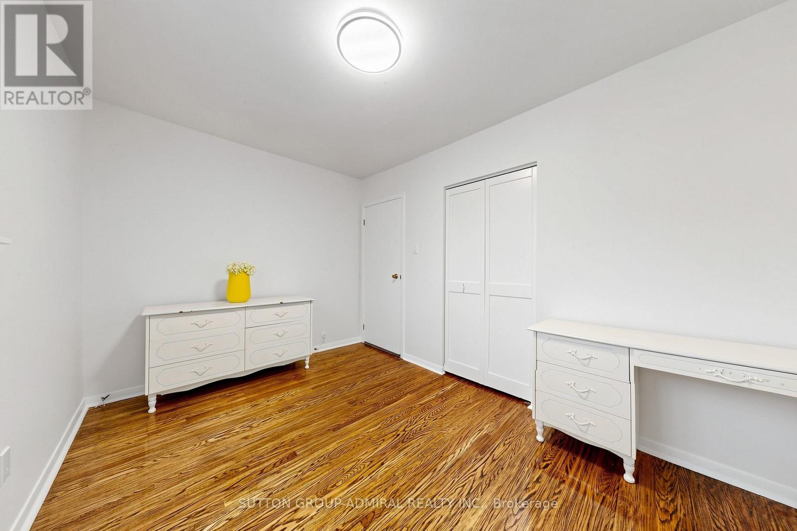 26 DONNALYN DRIVE - 18
