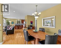 Entrance - 3737 Belaire Dr, Nanaimo, BC V9T5A1 Photo 15