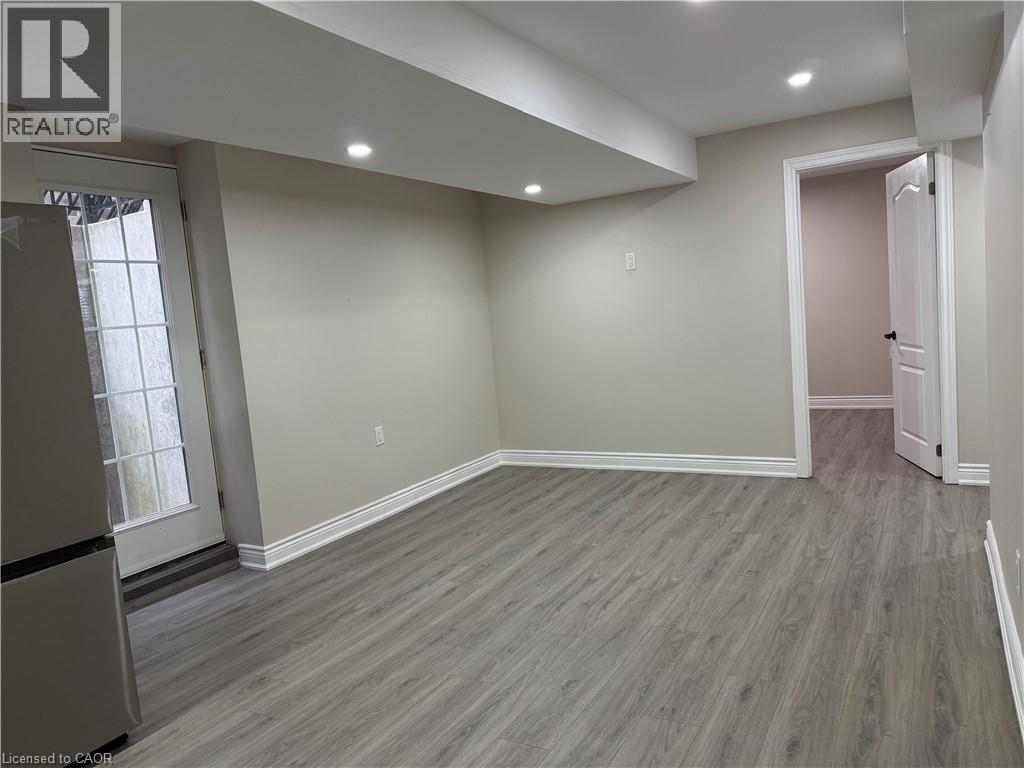 320 SEDGEWOOD Street Unit# Basement, Kitchener, Ontario, N2P0J6 — Photo 6