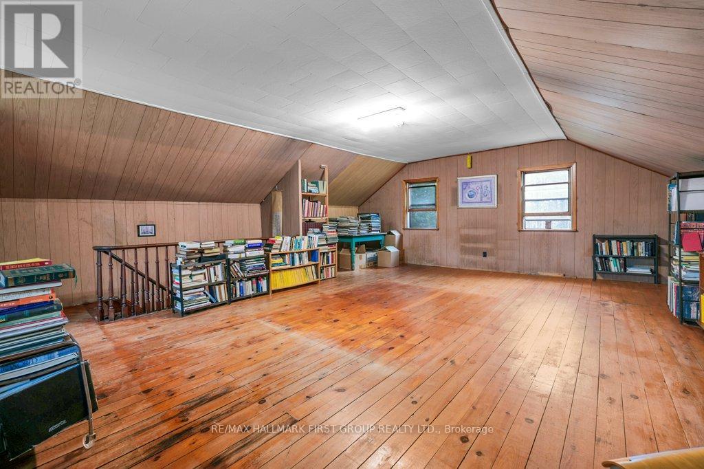 324 THOMASBURG ROAD - 24