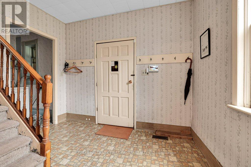 324 THOMASBURG ROAD - 8