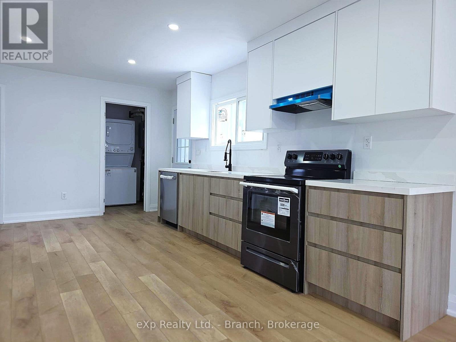 6 WILSON AVENUE - 4