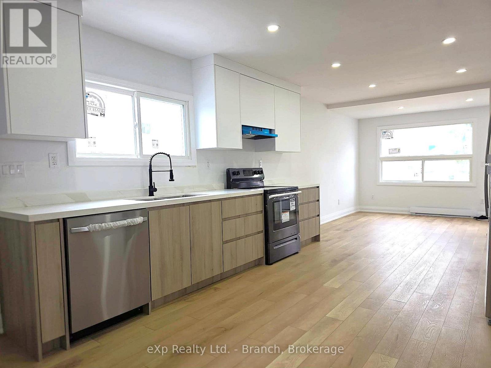 6 WILSON AVENUE - 7