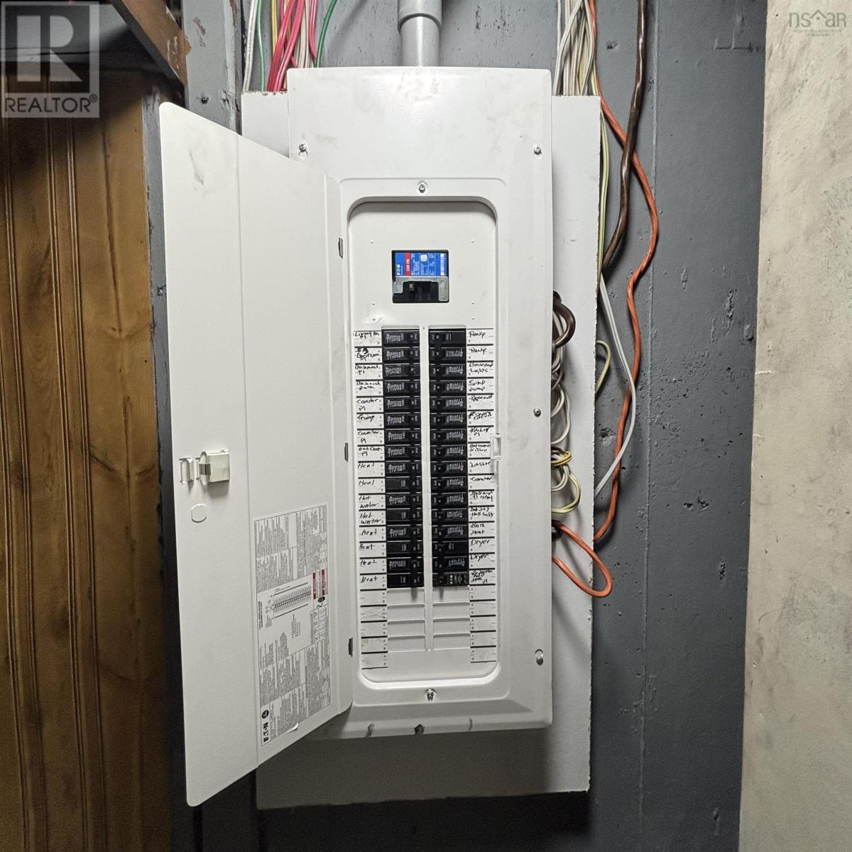 Property 15 of 16 of 3515 Ross Avenue