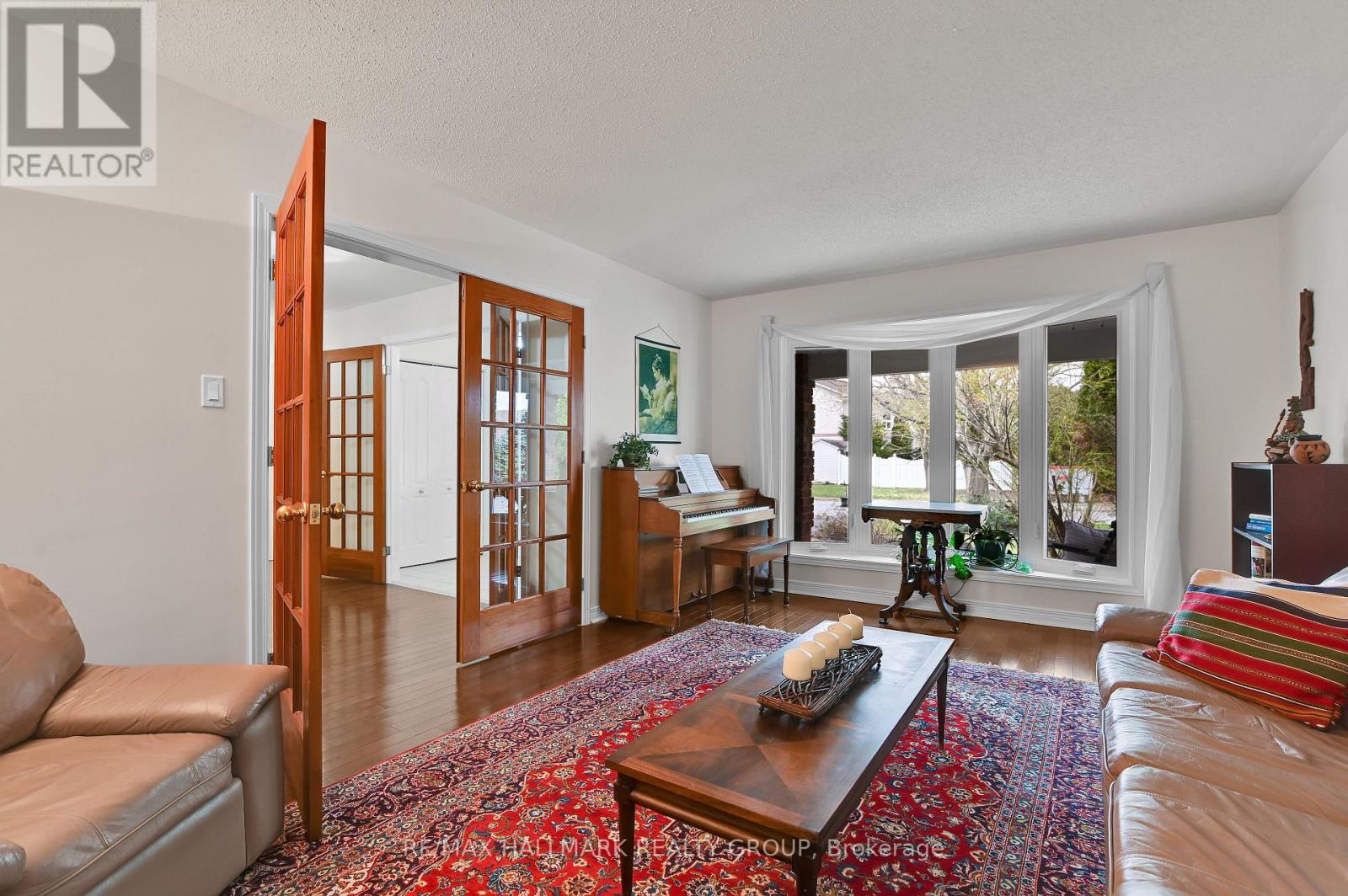 Main Floor- Living Room