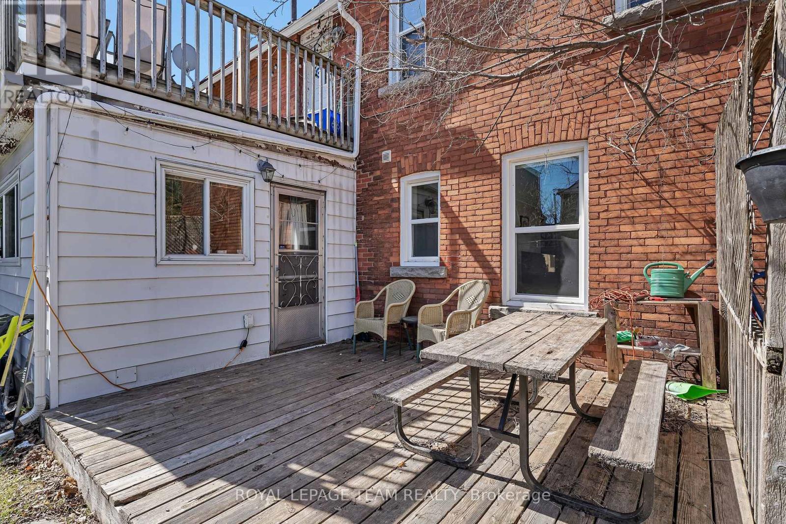 11 SHERBROOKE AVENUE - 33