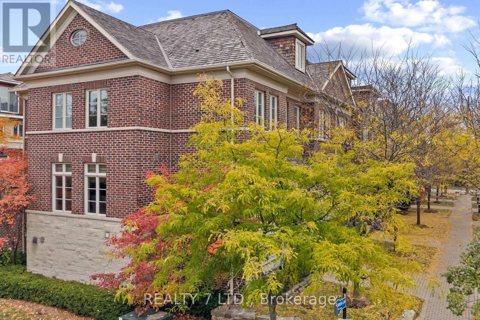 44 FURROW LANE - 2