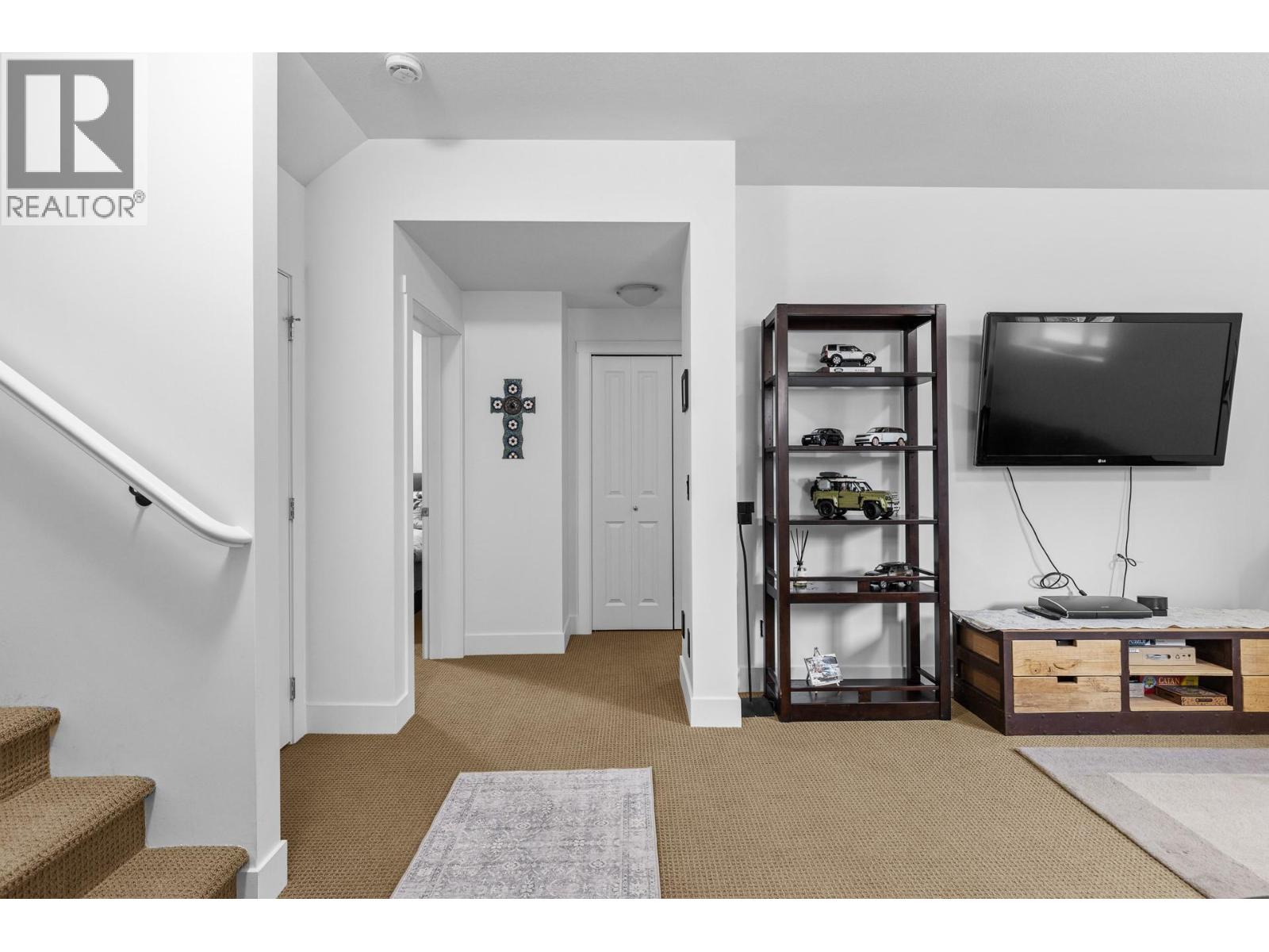 #14 1865 Begbie Road - 30