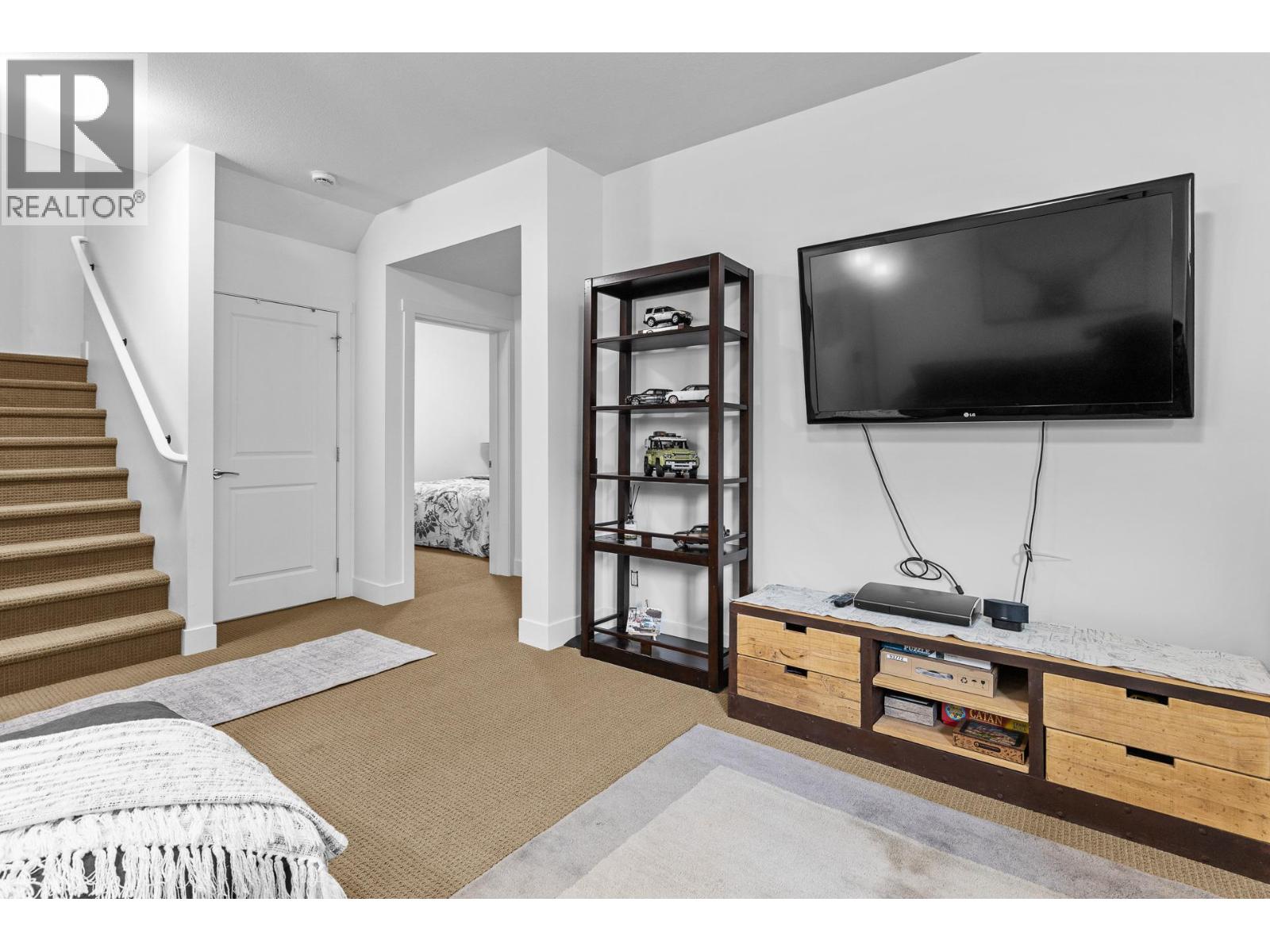 #14 1865 Begbie Road - 31