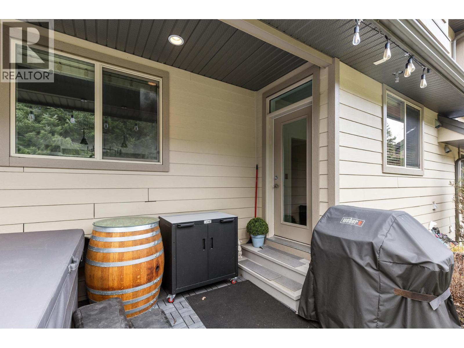 #14 1865 Begbie Road - 38