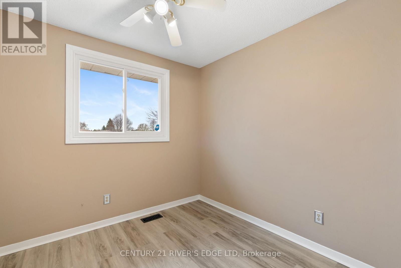 283 MELANIE AVENUE, Kingston (East Gardiners Rd), Ontario, K7M8C1 — Photo 17