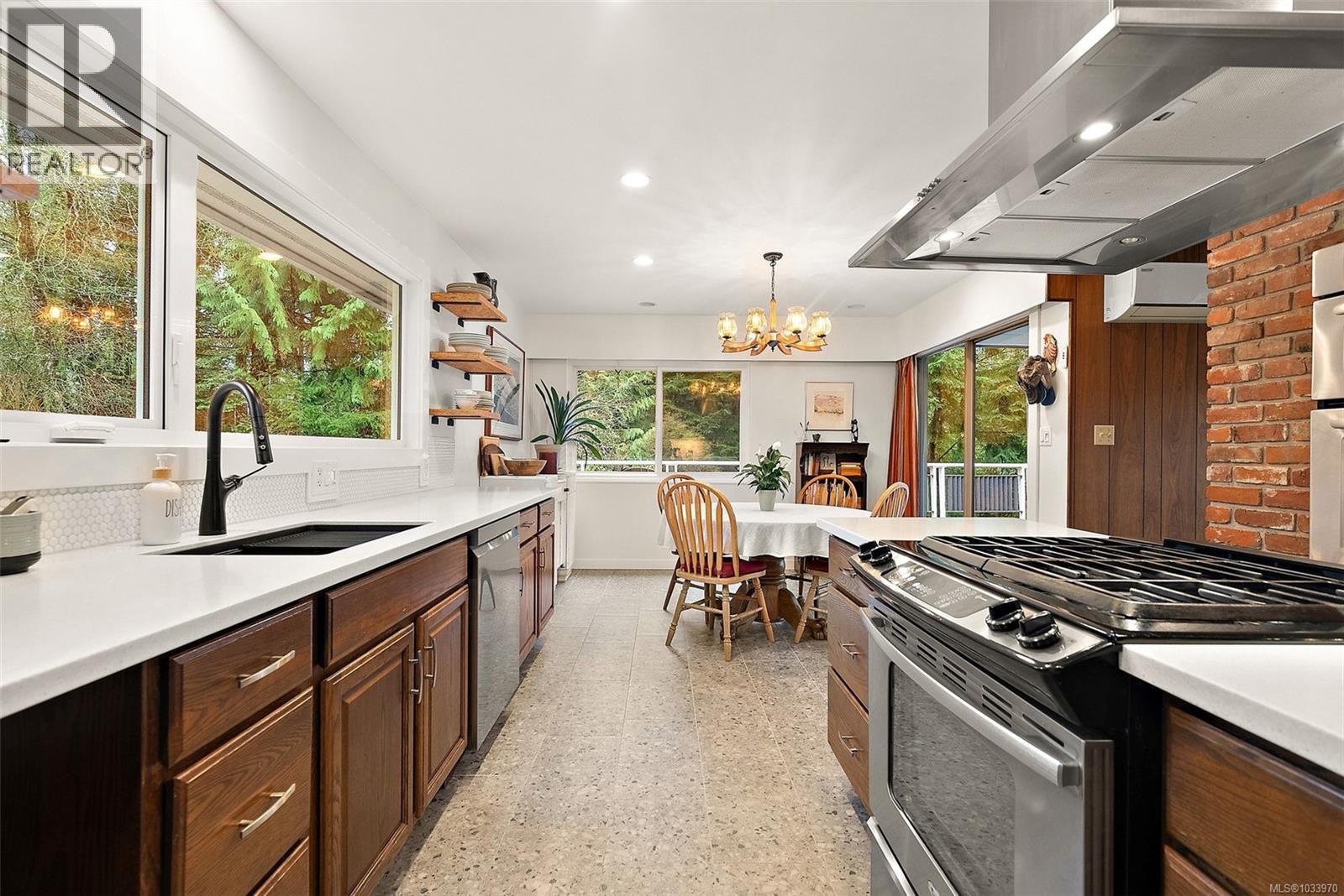 5817 Curry Rd - 1