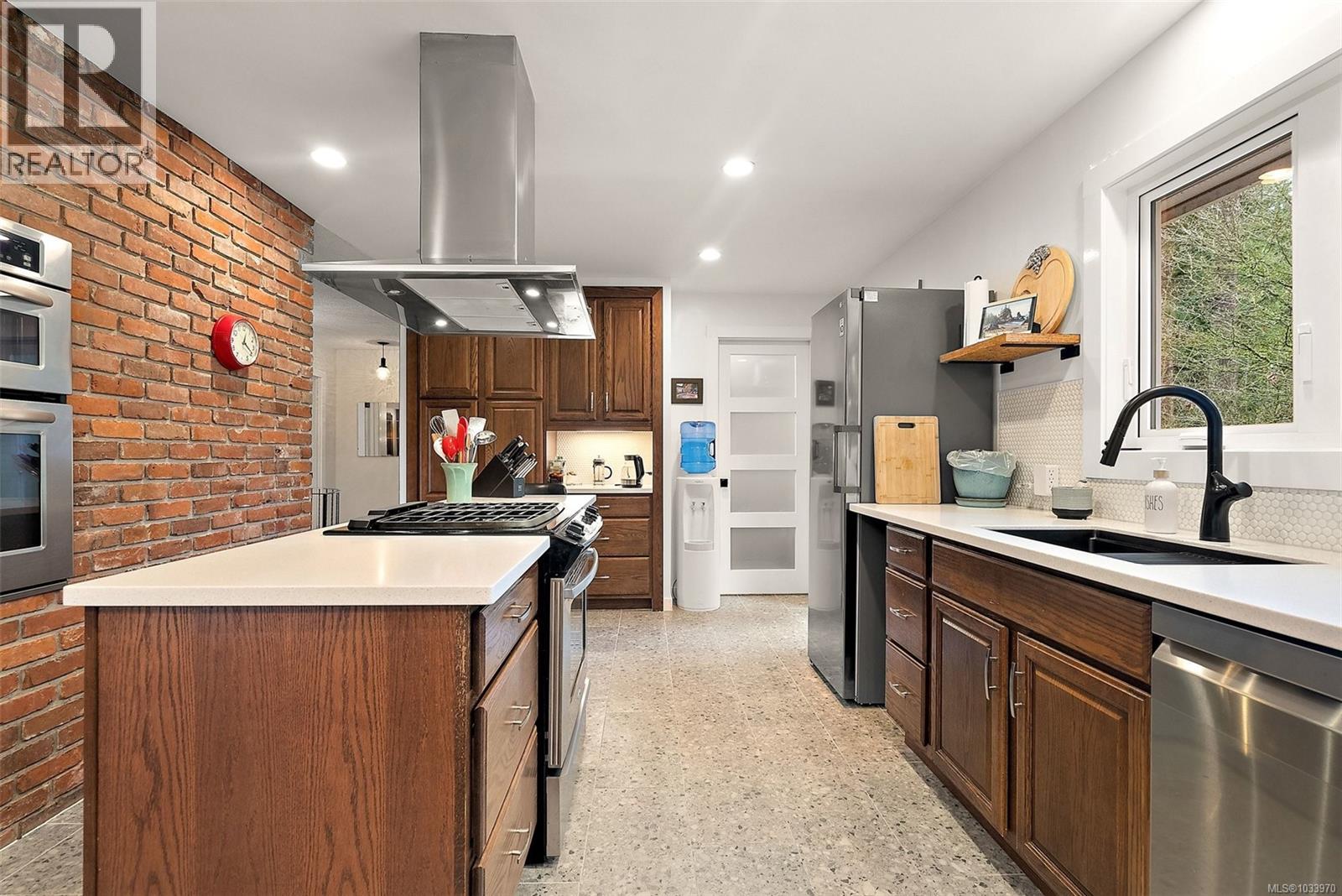 5817 Curry Rd - 4