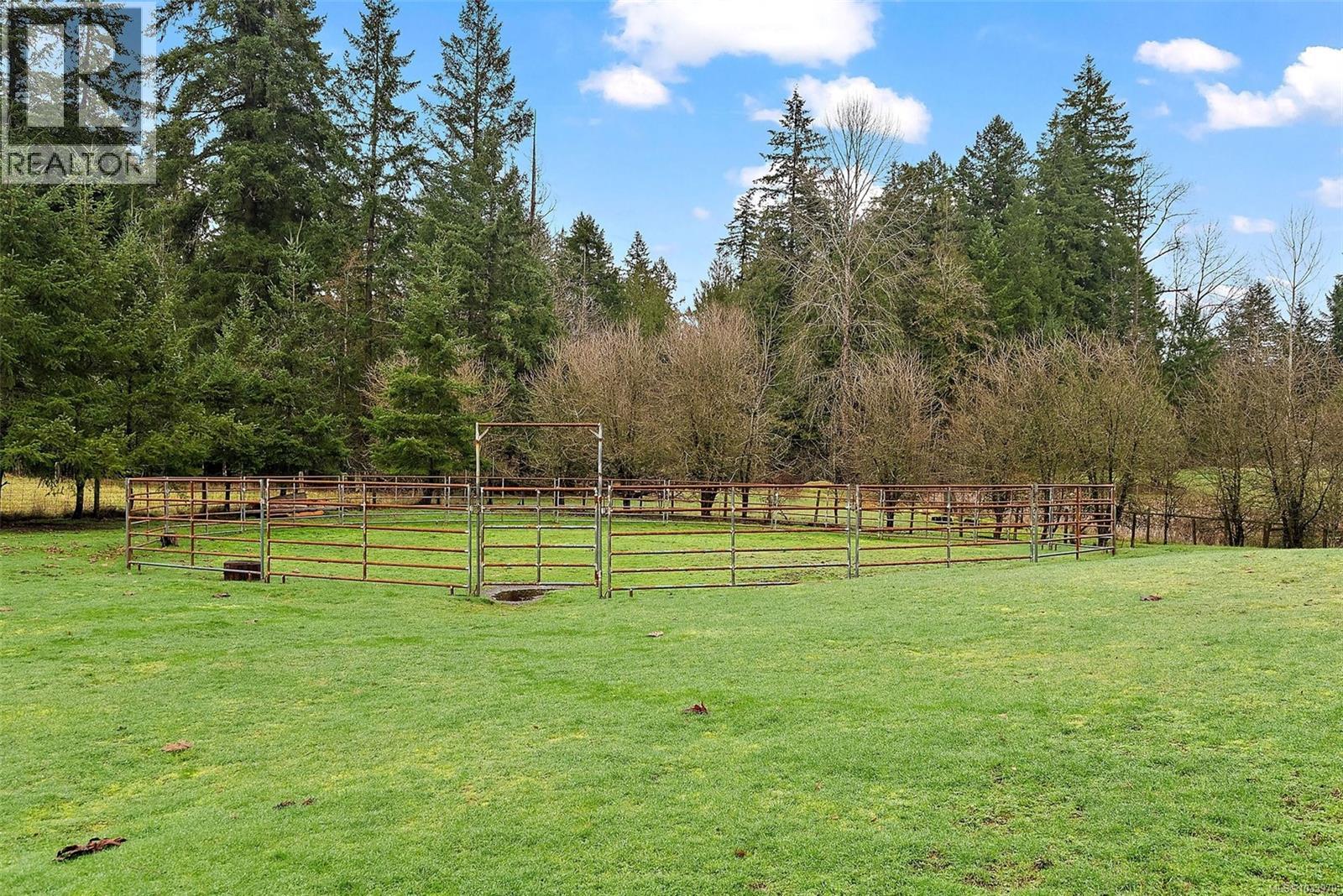 5817 Curry Rd, Duncan