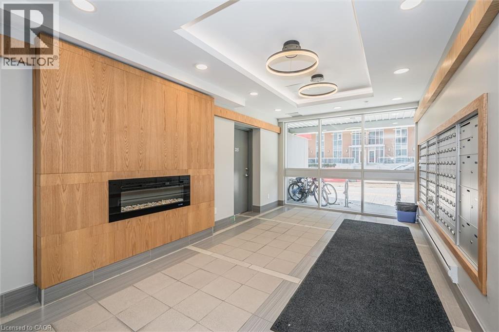 258B SUNVIEW Street Unit# 2810, Waterloo, Ontario, N2L3V9 — Photo 16