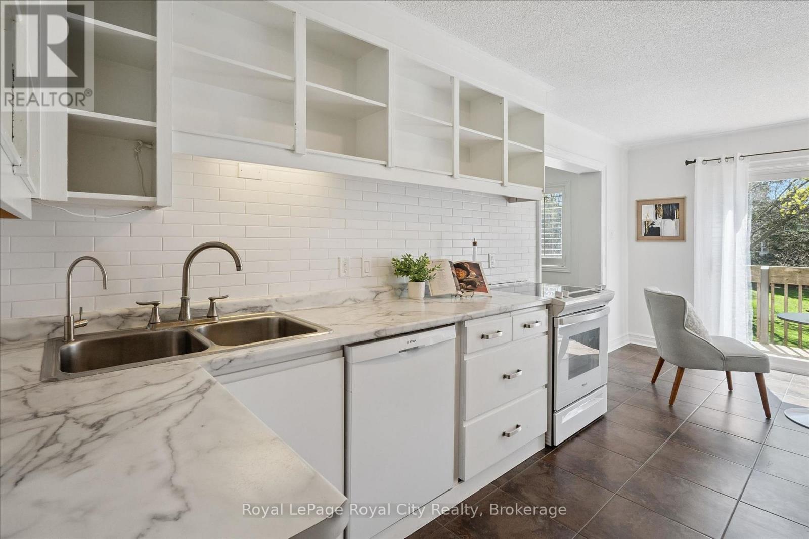 #21 295 WATER STREET - 12