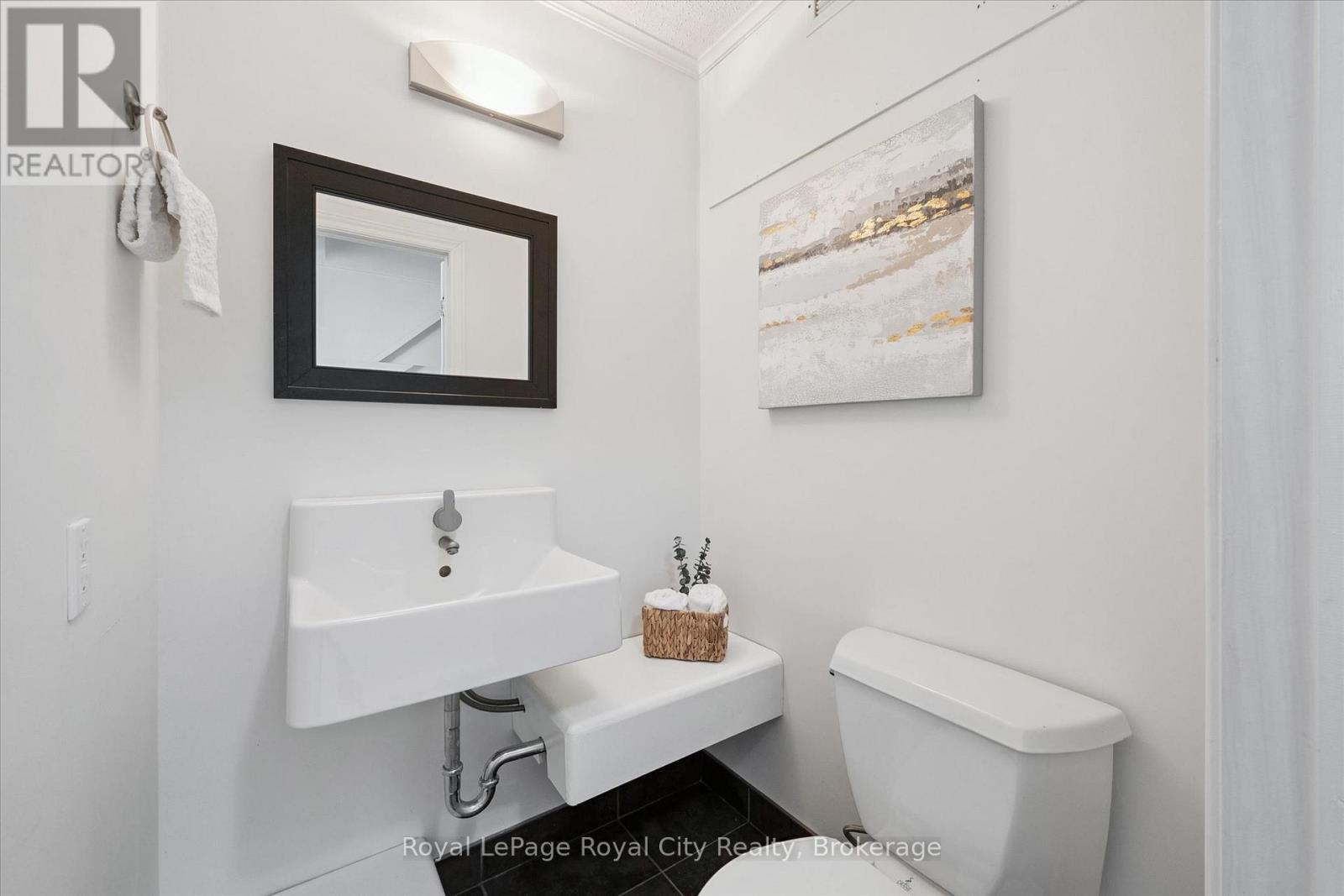 #21 295 WATER STREET - 15