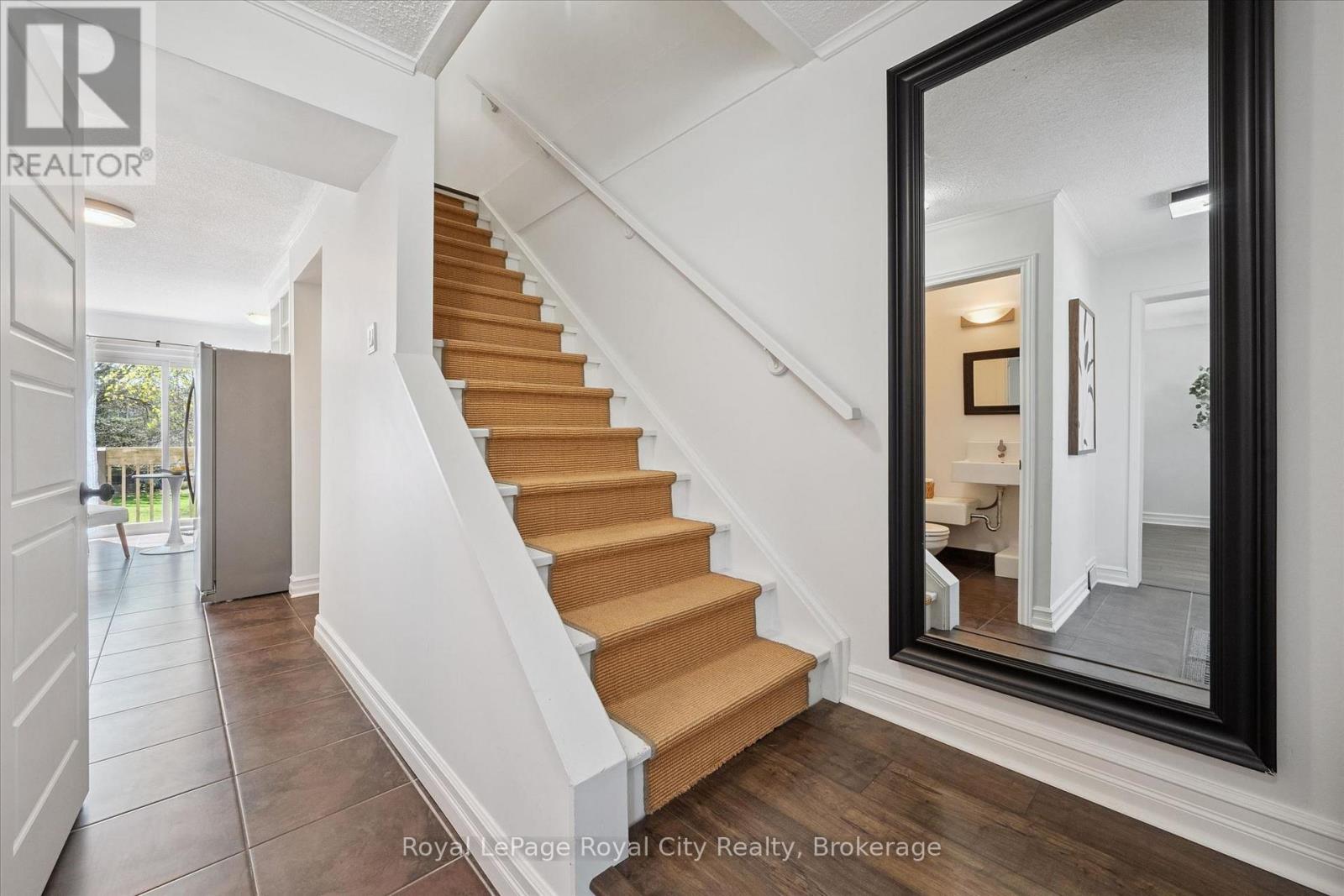 #21 295 WATER STREET - 16