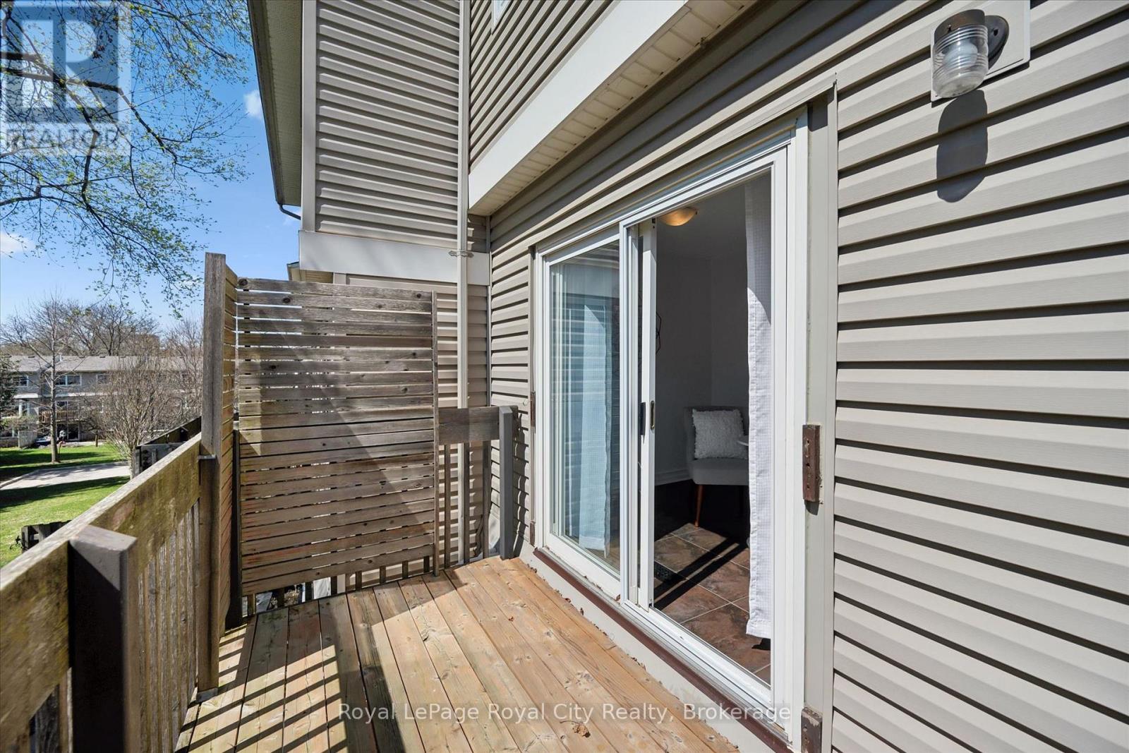 #21 295 WATER STREET - 31