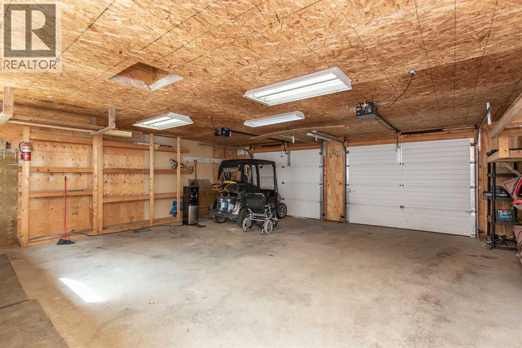 142 Robinson Avenue, Penhold