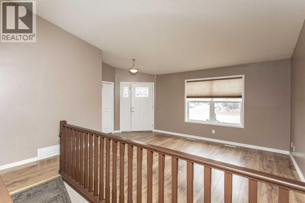 142 Robinson Avenue, Penhold