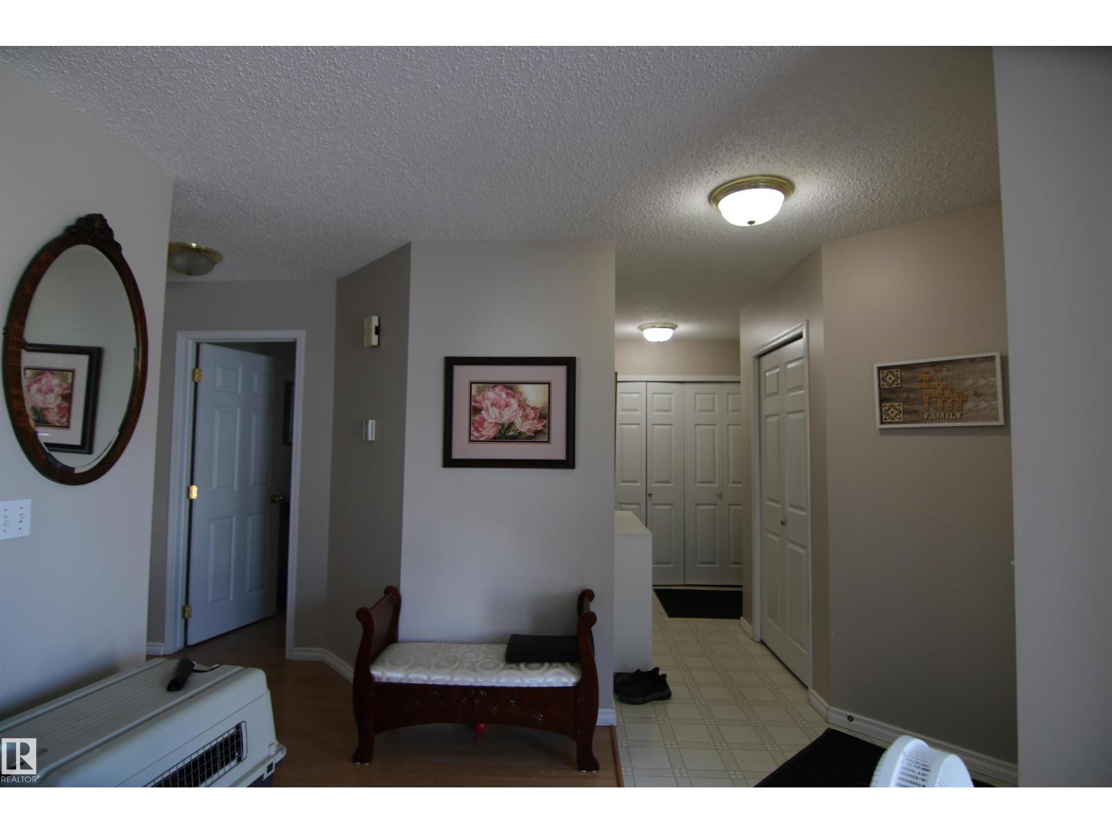 1 CENTURY VILLAS CL, Fort Saskatchewan