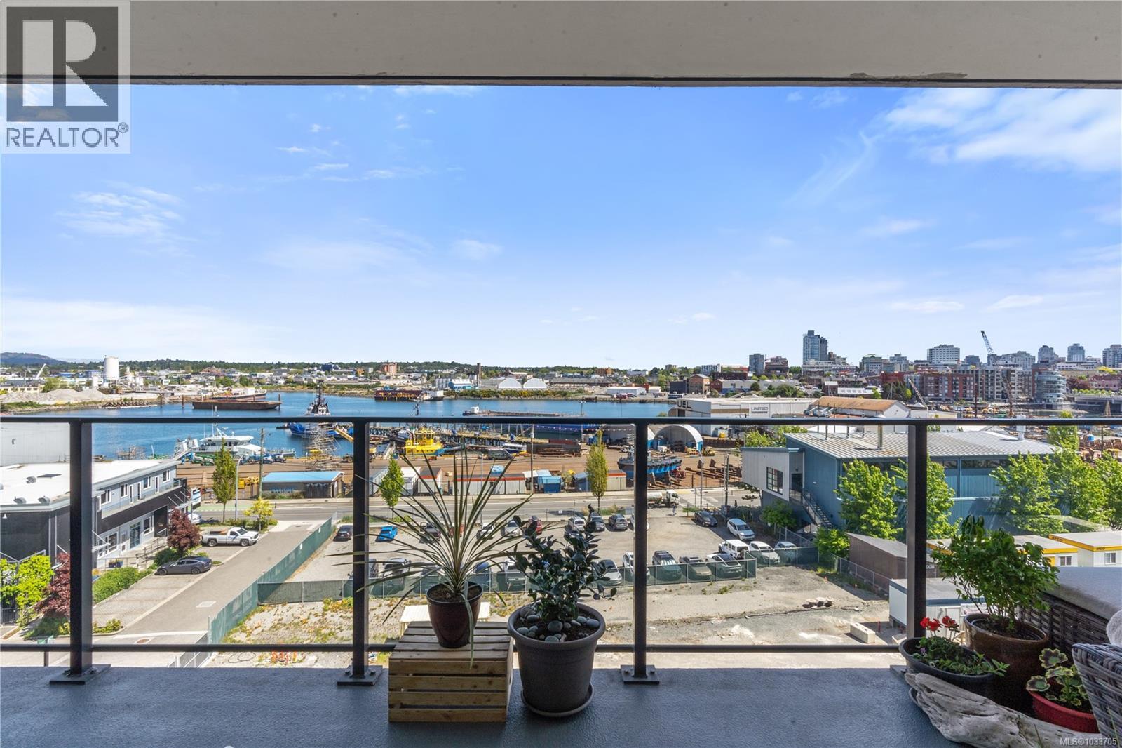 408 363 Tyee Road, Victoria