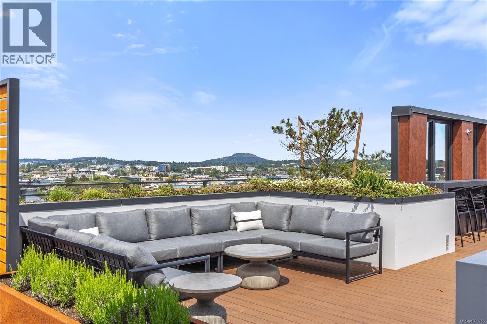 408 363 Tyee Road, Victoria