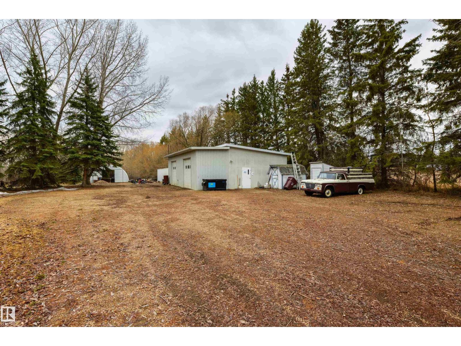 27113 TWP RD 522, Rural Parkland County