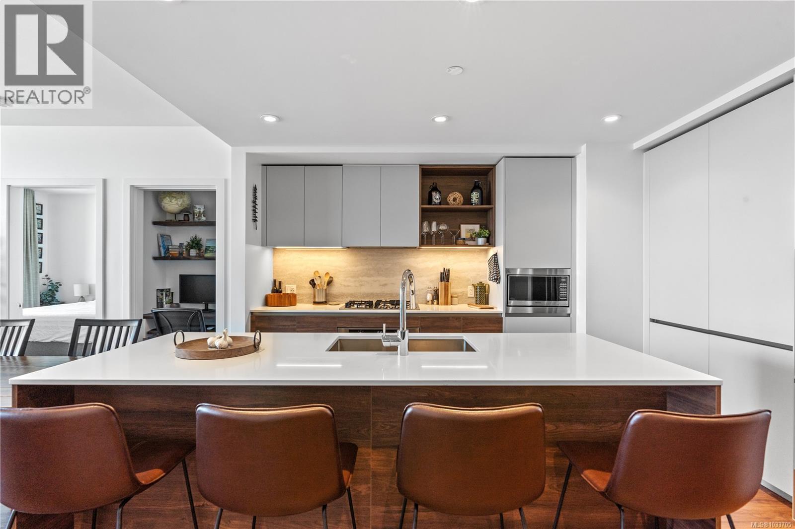 408 363 Tyee Road, Victoria