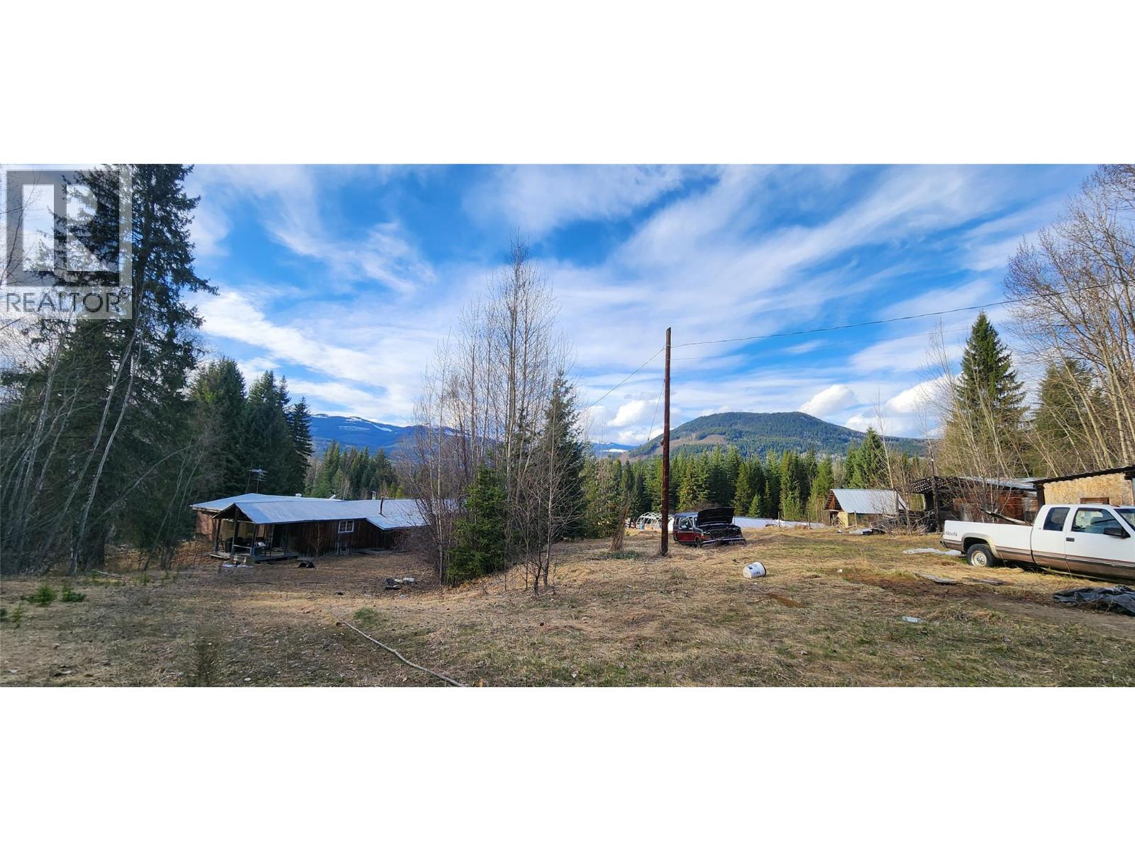 3584 Barriere South Road, Barriere