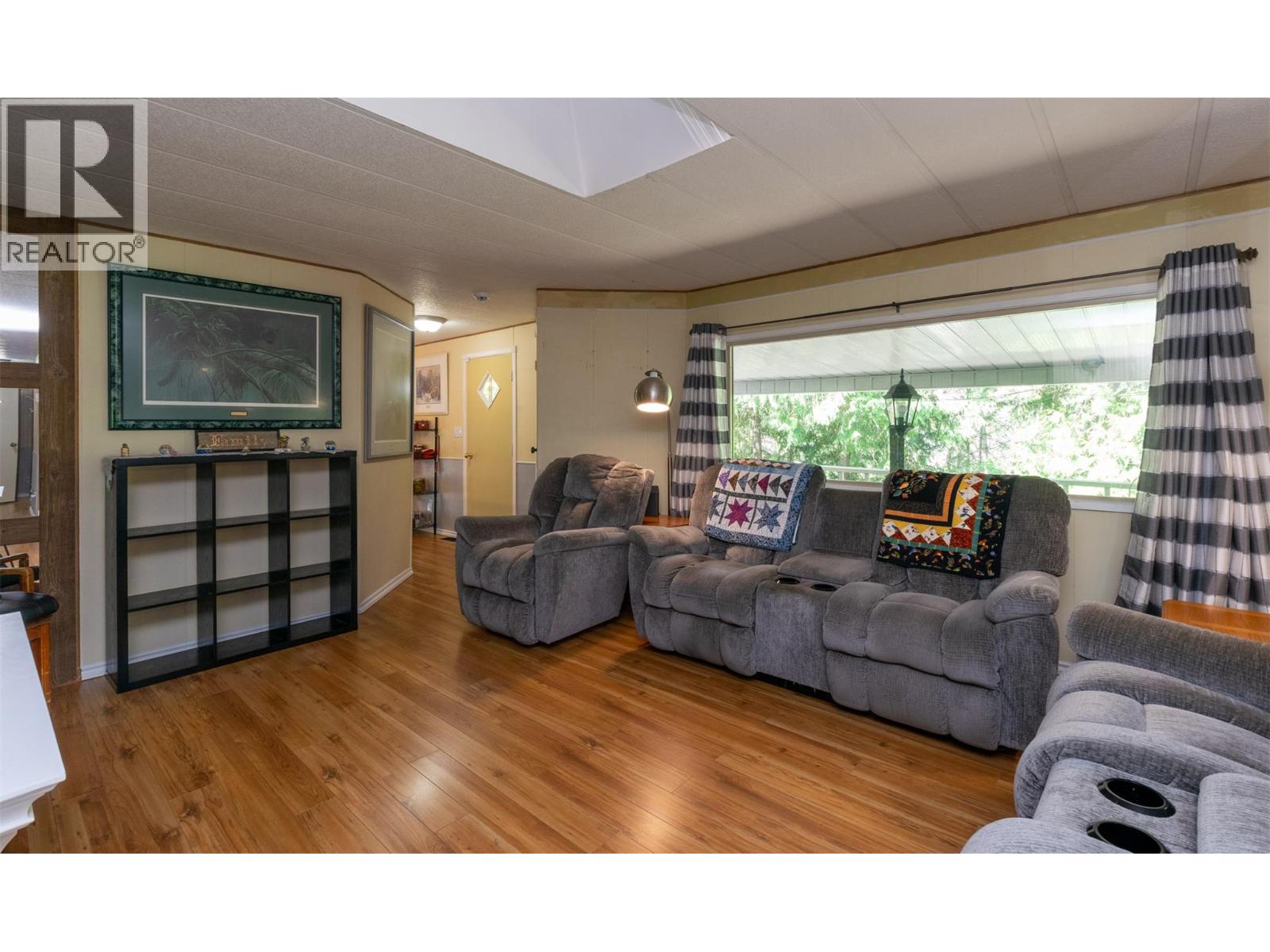 19 5161 63 Avenue Northeast, Salmon Arm