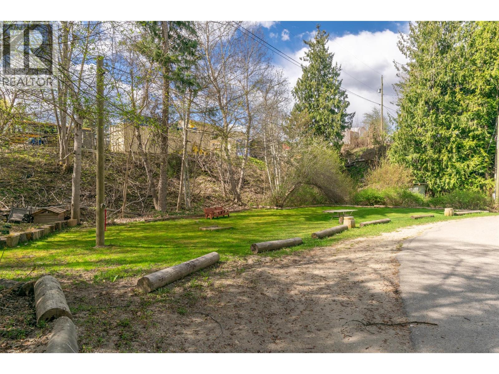 19 5161 63 Avenue Northeast, Salmon Arm