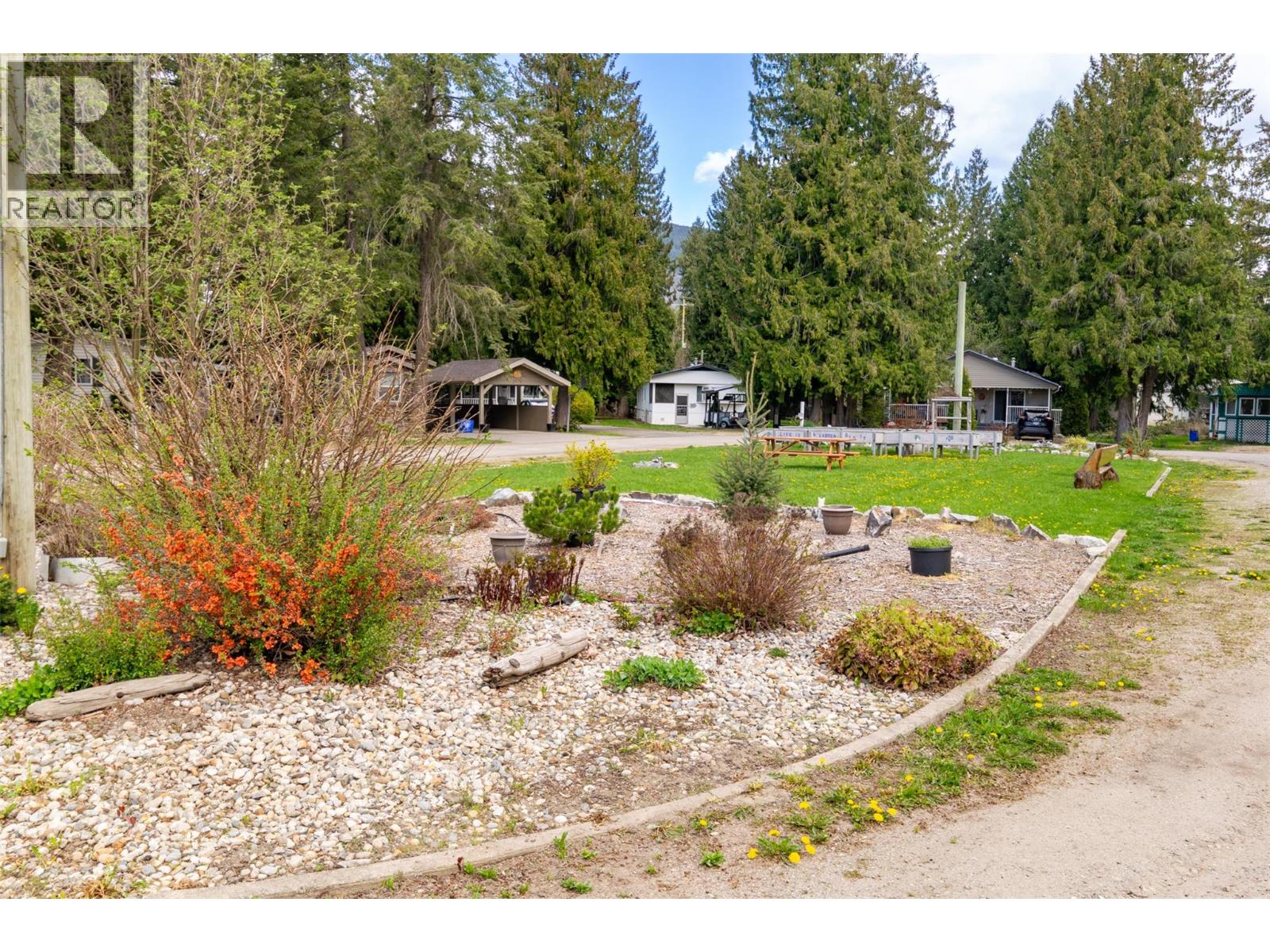 19 5161 63 Avenue Northeast, Salmon Arm