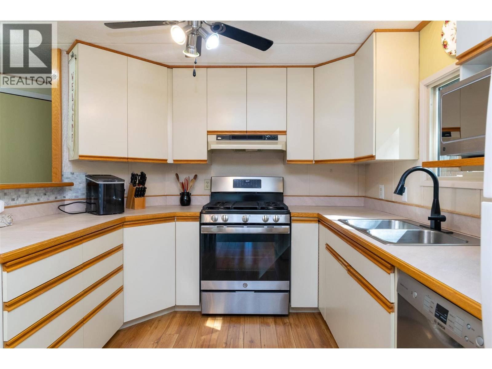 19 5161 63 Avenue Northeast, Salmon Arm